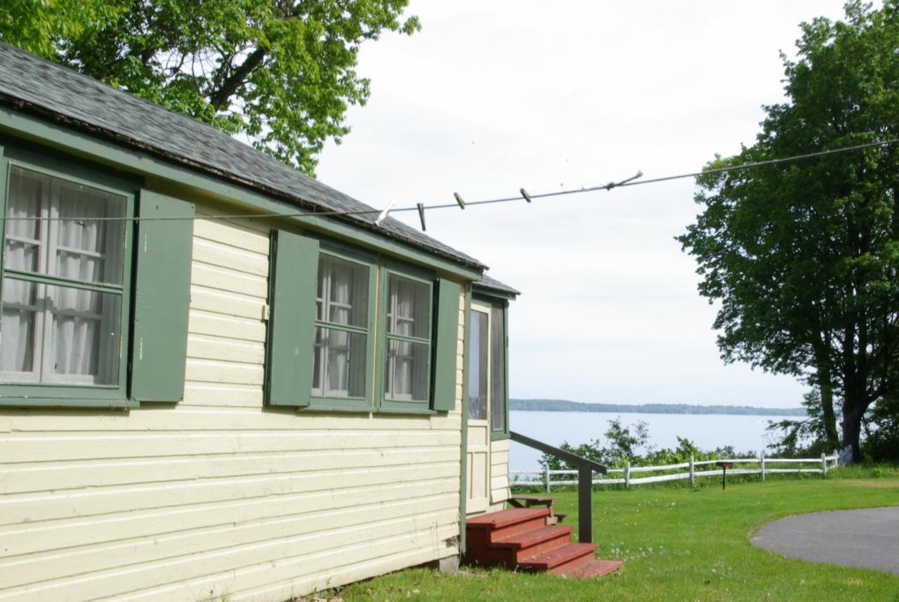 Fair Wind Motel And Cottages Клейтън Екстериор снимка