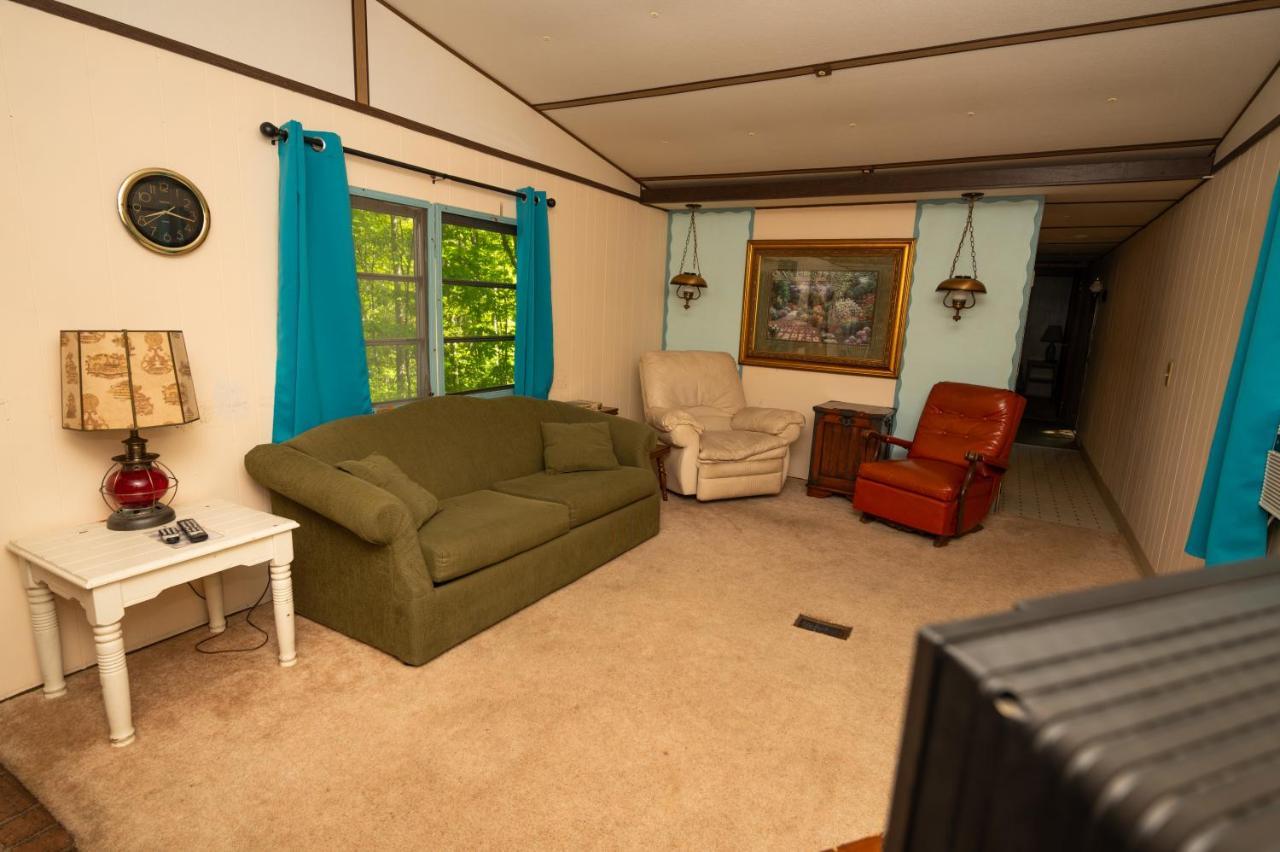 Fair Wind Motel And Cottages Клейтън Екстериор снимка