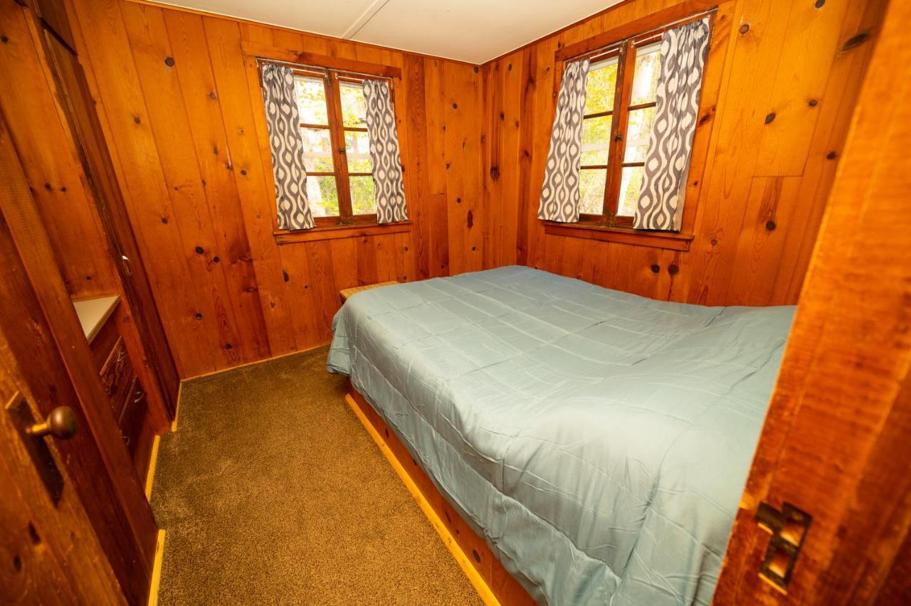 Fair Wind Motel And Cottages Клейтън Екстериор снимка
