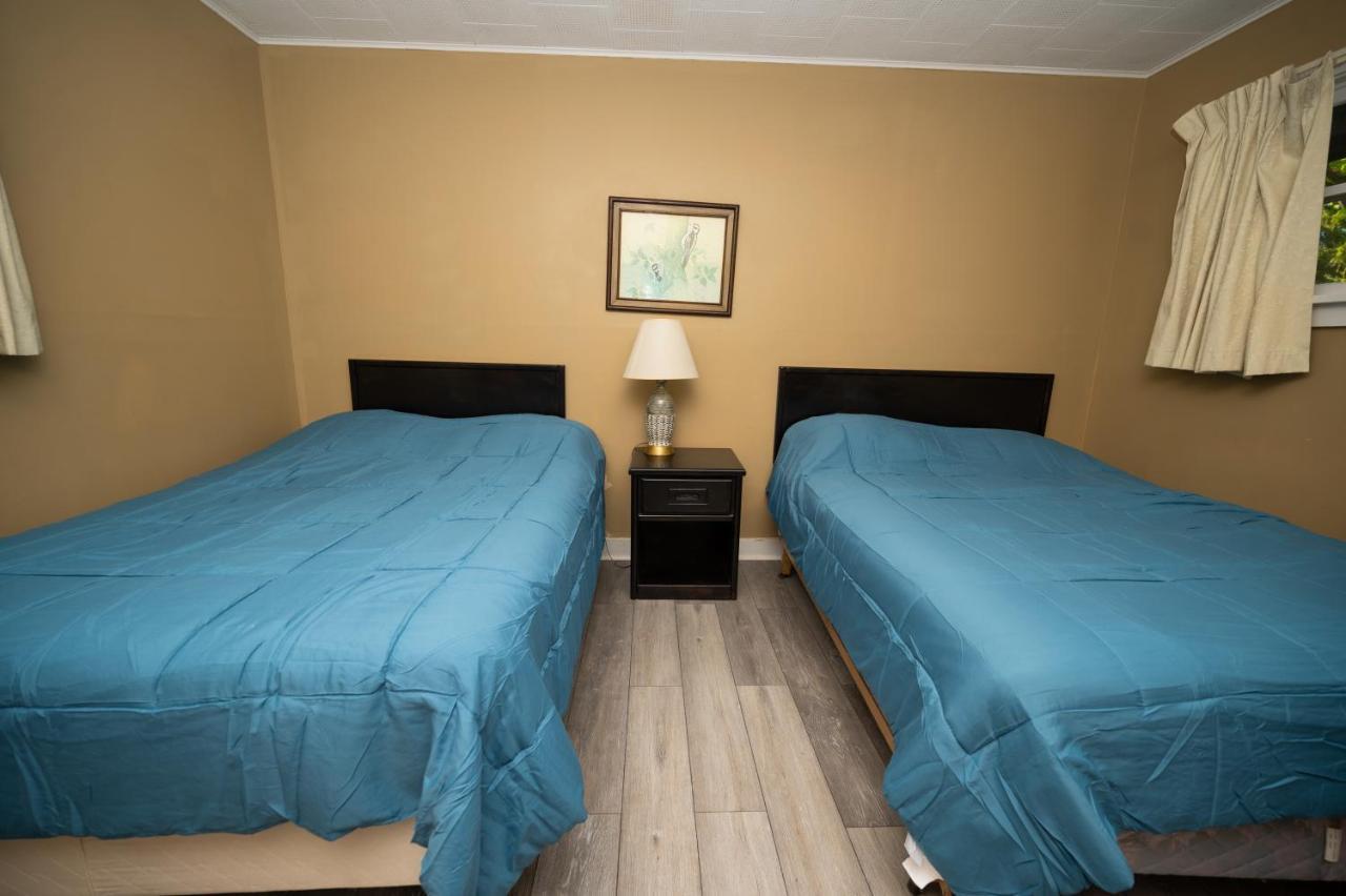Fair Wind Motel And Cottages Клейтън Екстериор снимка