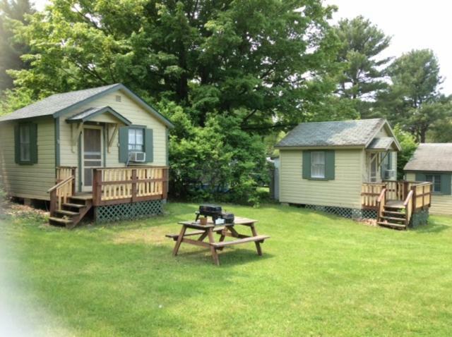 Fair Wind Motel And Cottages Клейтън Екстериор снимка